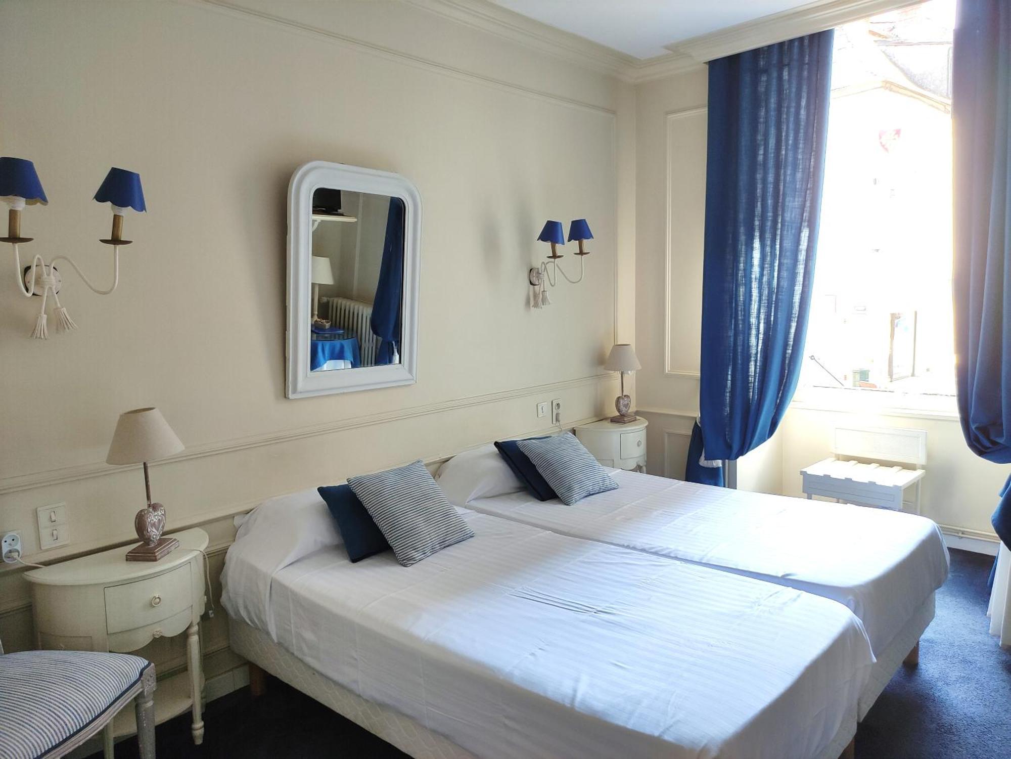 Hotel Le Pavillon Saint-Martin Souillac Esterno foto